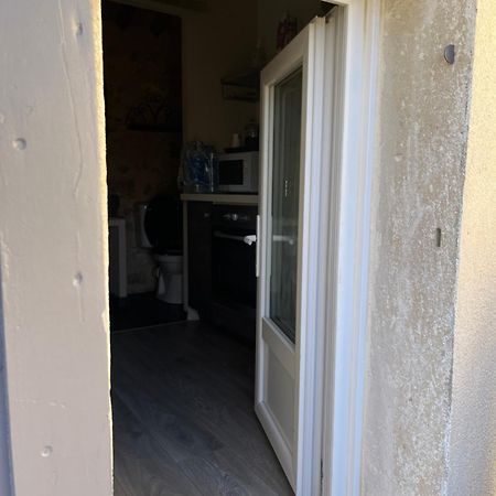 Petit Studio Le Pigeonnier A 5 Mn De Lourmarin Puyvert Eksteriør bilde