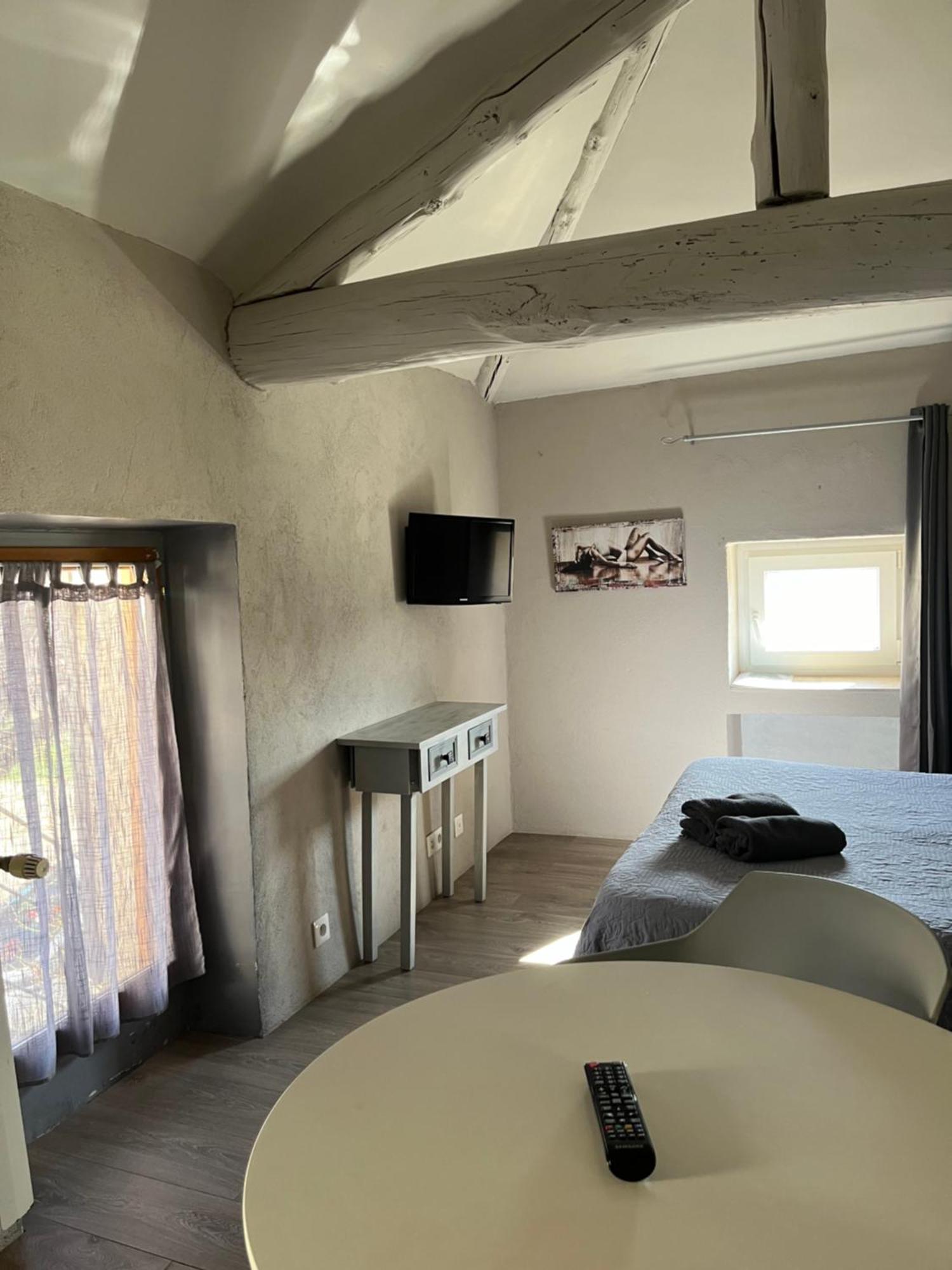 Petit Studio Le Pigeonnier A 5 Mn De Lourmarin Puyvert Eksteriør bilde