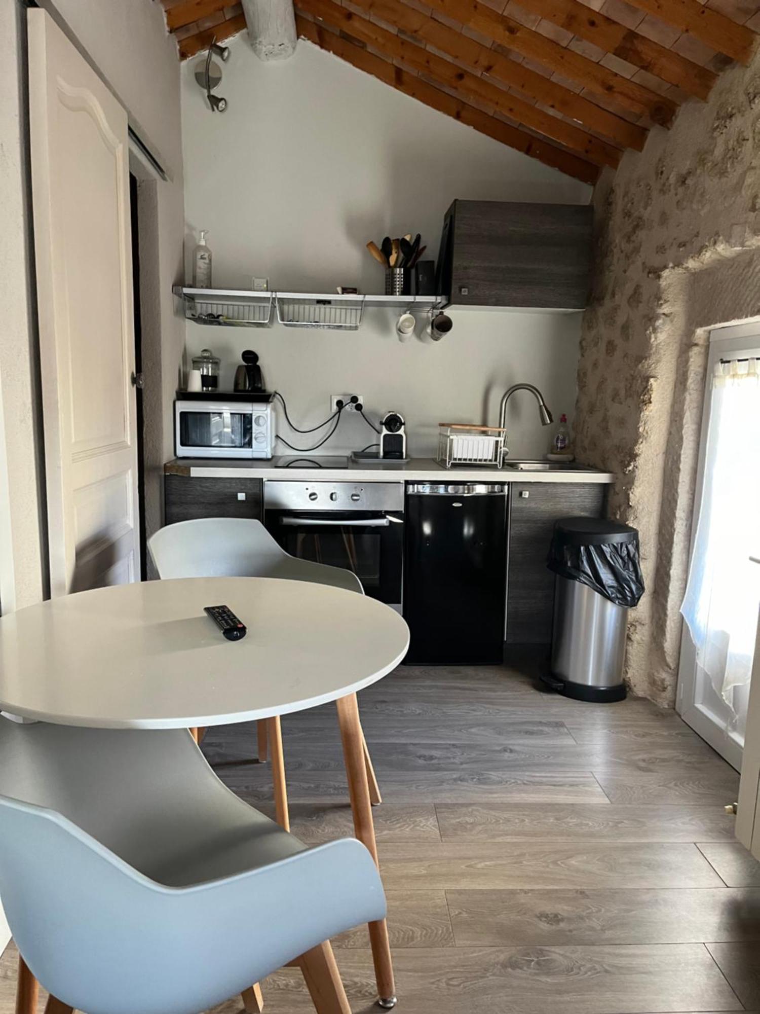 Petit Studio Le Pigeonnier A 5 Mn De Lourmarin Puyvert Eksteriør bilde